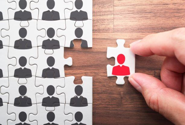 Human-resource-management.-Selecting-person-for-the-job.-1053764322_2122x1416-613x416